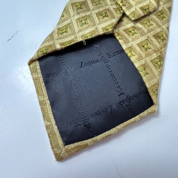 Ermenegildo Zegna Gold Diamond Olive Flower Pattern 100% Italian Silk Tie - Picture 6 of 11